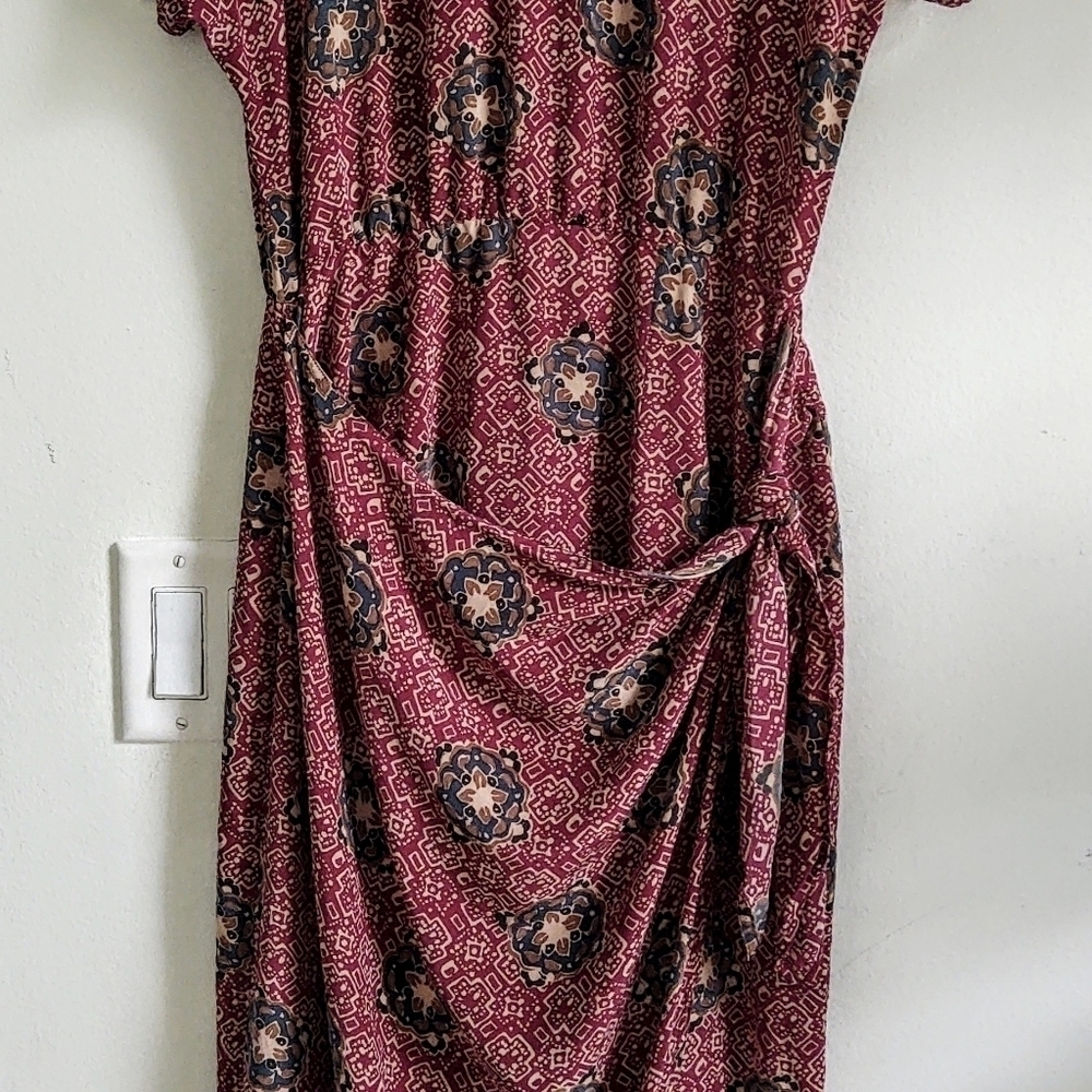Maggie London silk burgundy print dress size 4 - Picture 2 of 4